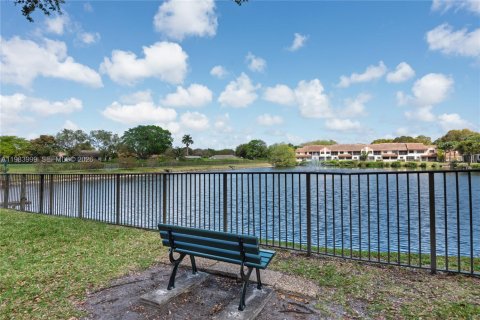 Copropriété à vendre à Hollywood, Floride: 3 chambres, 115.01 m2 № 2049635 - photo 26