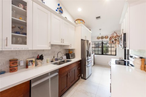 Copropriété à vendre à Hollywood, Floride: 3 chambres, 115.01 m2 № 2049635 - photo 12