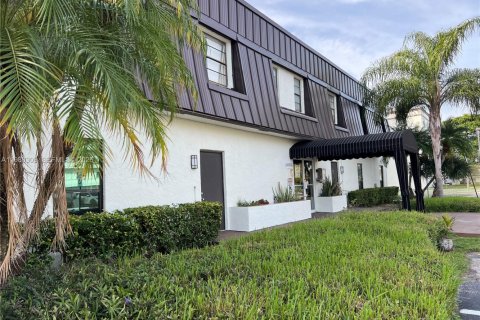 Condominio en alquiler en Dania Beach, Florida, 2 dormitorios, 86.68 m2 № 2051048 - foto 3