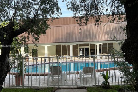 Condominio en Dania Beach, Florida, 2 dormitorios  № 2051048