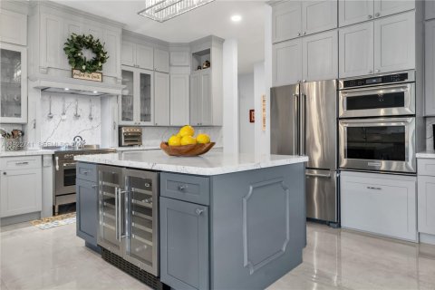 Купить виллу или дом в Хомстед, Флорида 4 спальни, 404.68м2, № 2061415 - фото 16