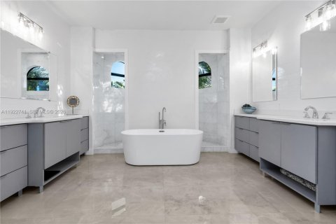 Купить виллу или дом в Хомстед, Флорида 4 спальни, 404.68м2, № 2061415 - фото 26