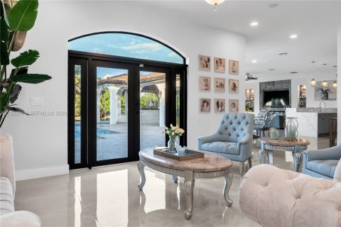 Купить виллу или дом в Хомстед, Флорида 4 спальни, 404.68м2, № 2061415 - фото 5