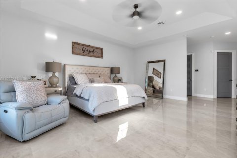 Купить виллу или дом в Хомстед, Флорида 4 спальни, 404.68м2, № 2061415 - фото 25