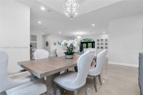 Купить виллу или дом в Хомстед, Флорида 4 спальни, 404.68м2, № 2061415 - фото 11