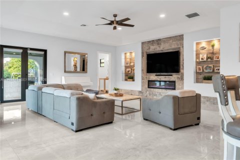 Купить виллу или дом в Хомстед, Флорида 4 спальни, 404.68м2, № 2061415 - фото 19
