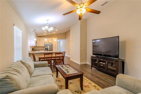Casa en venta en Orlando, Florida, 3 dormitorios, 127.09 m2 № 2097617 - foto 4