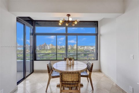 Купить кондоминиум в Авентура, Флорида 5 спален, 499.07м2, № 2025730 - фото 13