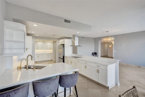 Купить кондоминиум в Авентура, Флорида 5 спален, 499.07м2, № 2025730 - фото 10