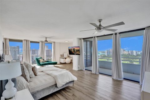 Купить кондоминиум в Авентура, Флорида 5 спален, 499.07м2, № 2025730 - фото 2