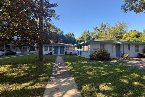 Propiedad comercial en venta en Gainesville, Florida, 306.58 m2 № 1901375 - foto 1