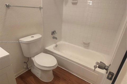 Appartement à louer à Coral Springs, Floride: 2 chambres, 92.9 m2 № 1942492 - photo 6