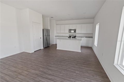 Casa en venta en Winter Haven, Florida, 5 dormitorios, 217.02 m2 № 2200884 - foto 4