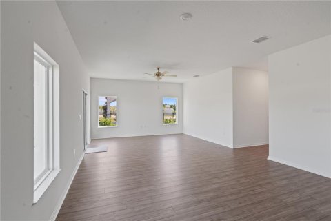 Casa en venta en Winter Haven, Florida, 5 dormitorios, 217.02 m2 № 2200884 - foto 3
