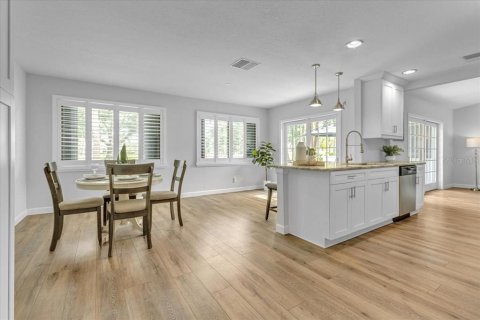 Villa ou maison à vendre à Odessa, Floride: 3 chambres, 142.7 m2 № 1781237 - photo 5