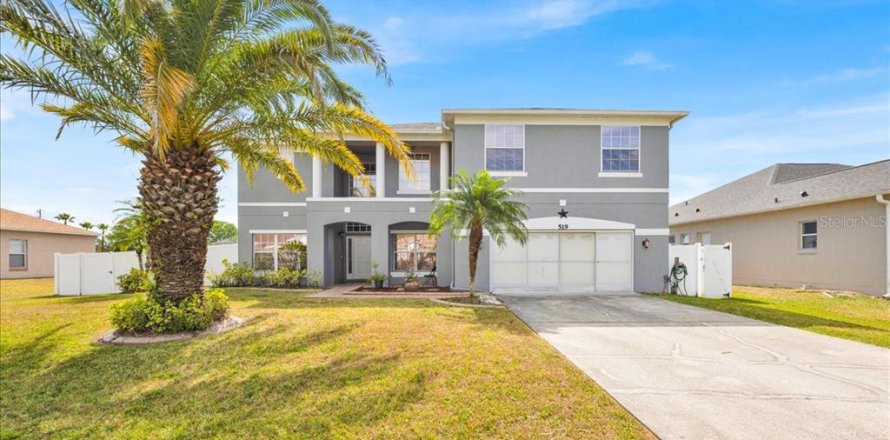 House in Kissimmee, Florida 4 bedrooms, 238.85 sq.m. № 1735581