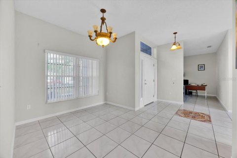 House in Kissimmee, Florida 4 bedrooms, 238.85 sq.m. № 1735581 - photo 5