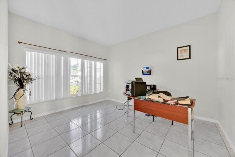House in Kissimmee, Florida 4 bedrooms, 238.85 sq.m. № 1735581 - photo 4