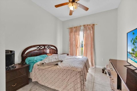 House in Kissimmee, Florida 4 bedrooms, 238.85 sq.m. № 1735581 - photo 7