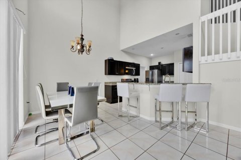 House in Kissimmee, Florida 4 bedrooms, 238.85 sq.m. № 1735581 - photo 10