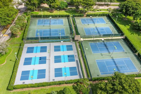 Condominio en venta en Miami, Florida, 2 dormitorios, 87.33 m2 № 2426750 - foto 26