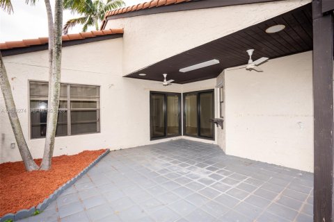 Condominio en venta en Miami, Florida, 2 dormitorios, 87.33 m2 № 2426750 - foto 17