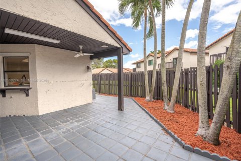 Condominio en venta en Miami, Florida, 2 dormitorios, 87.33 m2 № 2426750 - foto 16