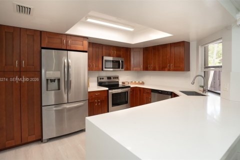 Condominio en venta en Miami, Florida, 2 dormitorios, 87.33 m2 № 2426750 - foto 3