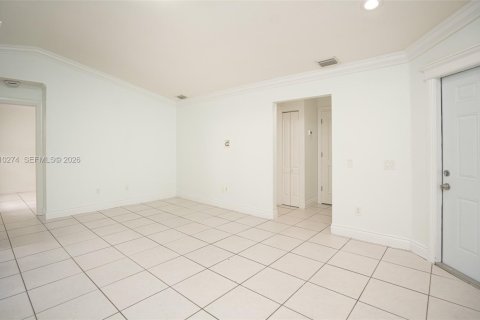 Condominio en venta en Miami, Florida, 2 dormitorios, 87.33 m2 № 2426750 - foto 6