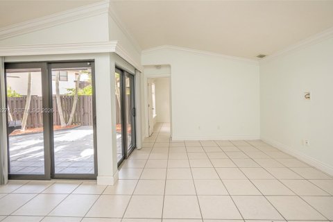 Condominio en venta en Miami, Florida, 2 dormitorios, 87.33 m2 № 2426750 - foto 5
