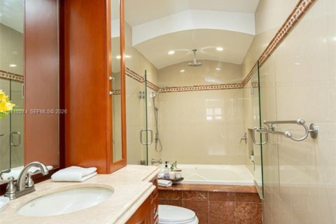Condominio en venta en Miami, Florida, 2 dormitorios, 87.33 m2 № 2426750 - foto 9