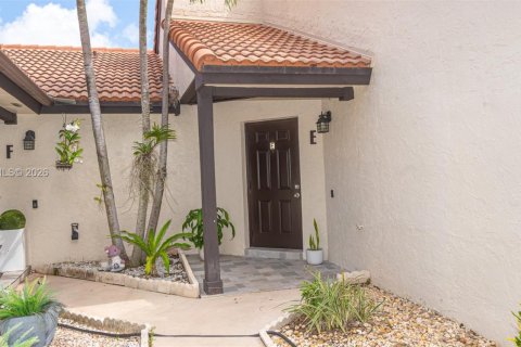 Condominio en venta en Miami, Florida, 2 dormitorios, 87.33 m2 № 2426750 - foto 20