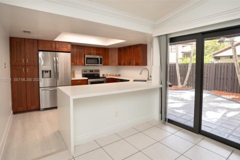Condominio en venta en Miami, Florida, 2 dormitorios, 87.33 m2 № 2426750 - foto 2