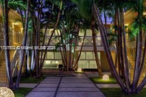 Copropriété à vendre à Miami Beach, Floride: 2 chambres, 79.06 m2 № 2154756 - photo 4