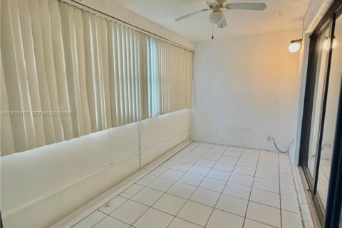 Купить кондоминиум в Помпано-Бич, Флорида 2 спальни, 92.9м2, № 2006948 - фото 23