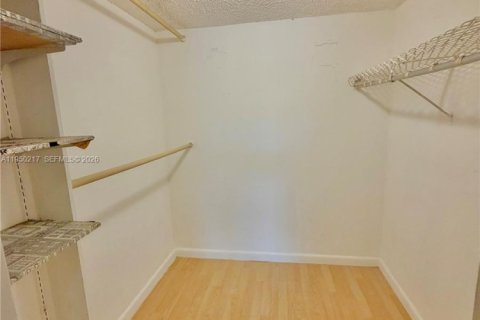 Купить кондоминиум в Помпано-Бич, Флорида 2 спальни, 92.9м2, № 2006948 - фото 18