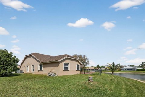 House in Boca Raton, Florida 4 bedrooms, 214.42 sq.m. № 2100523 - photo 28