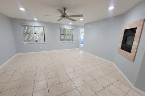 Villa ou maison à vendre à Port Richey, Floride: 4 chambres, 206.99 m2 № 2239360 - photo 19