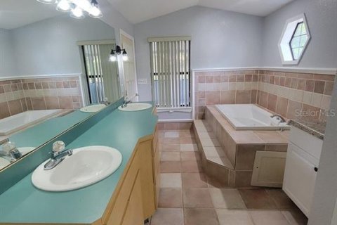 Villa ou maison à vendre à Port Richey, Floride: 4 chambres, 206.99 m2 № 2239360 - photo 26