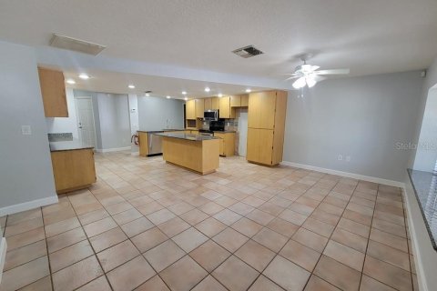 Villa ou maison à vendre à Port Richey, Floride: 4 chambres, 206.99 m2 № 2239360 - photo 5
