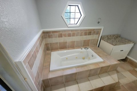 Villa ou maison à vendre à Port Richey, Floride: 4 chambres, 206.99 m2 № 2239360 - photo 28