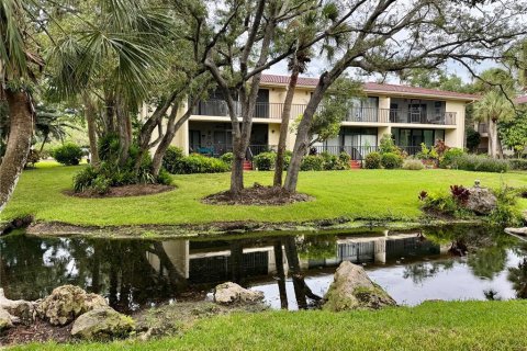 Condo in Bradenton, Florida, 3 bedrooms  № 2395916 - photo 3