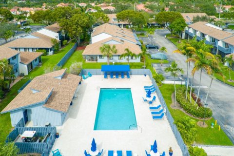 Townhouse in Hollywood, Florida 2 bedrooms, 115.29 sq.m. № 1969462 - photo 27