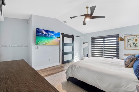 Townhouse in Hollywood, Florida 2 bedrooms, 115.29 sq.m. № 1969462 - photo 13