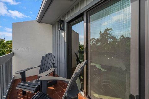 Townhouse in Hollywood, Florida 2 bedrooms, 115.29 sq.m. № 1969462 - photo 25