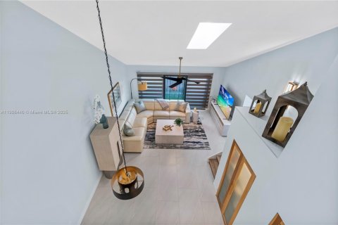 Townhouse in Hollywood, Florida 2 bedrooms, 115.29 sq.m. № 1969462 - photo 21