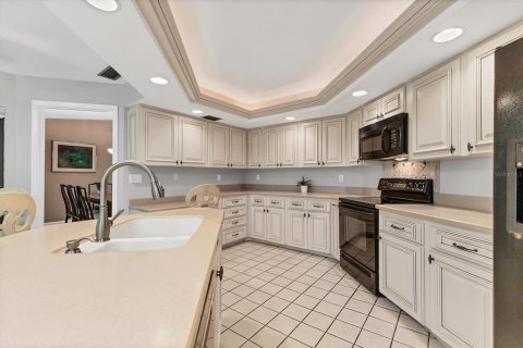 House in Sarasota, Florida 3 bedrooms, 222.32 sq.m. № 1852713 - photo 16
