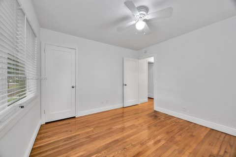 Appartement à louer à Coral Gables, Floride: 2 chambres, 82.13 m2 № 1933148 - photo 23