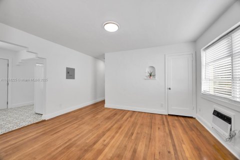 Appartement à louer à Coral Gables, Floride: 2 chambres, 82.13 m2 № 1933148 - photo 15