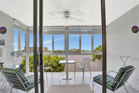 Condominio en venta en Pompano Beach, Florida, 2 dormitorios, 98.85 m2 № 2044385 - foto 27